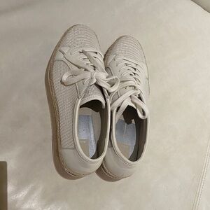 Dolce Vita Cream Sneakers.  Sz 8.5